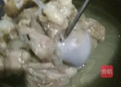 Winter Melon and Barley Bone Soup Recipe Illustration 8