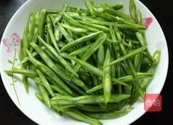 刀豆炒肉丝的做法图解2