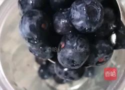 蓝莓草莓奶昔的做法图解4