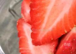 蓝莓草莓奶昔的做法图解5