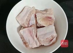 双米莲子排骨粥 (宝宝辅食)的做法图解2