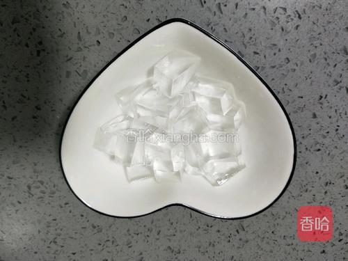 盛入碗里。