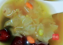 红枣雪耳枸杞糖水的做法图解3