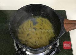 培根青椒意面的做法图解4