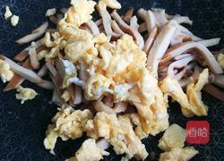 韭菜豆干炒鸡蛋的做法图解2