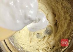 椰香坚果麦芬蛋糕的做法图解5