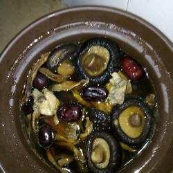 紫砂锅香菇鸡汤的做法[图]