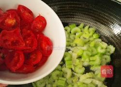 爽口芹菜圣女果的做法图解8