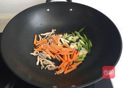 肉丝炒韭苔的做法图解5