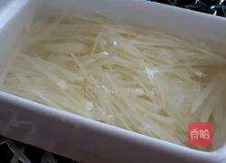 家常凉拌土豆丝的做法图解1
