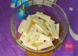 冰糖山药葡萄的做法图解2