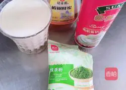 Illustration of how to make Matcha Frappuccino (cream-free low-fat version) 1
