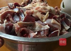 防风草炖老鸡的做法图解2