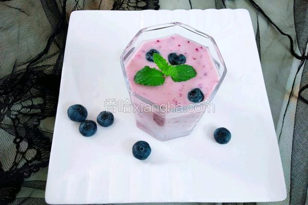 蓝莓酸奶昔