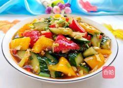 凉拌黄瓜彩椒的做法图解1