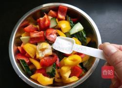 凉拌黄瓜彩椒的做法图解4