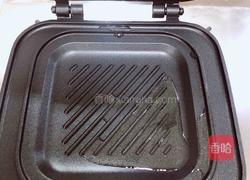 芒果芝士封边三明治的做法图解3