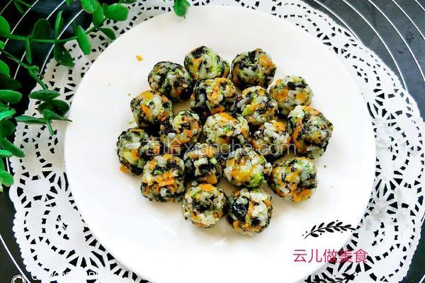 芝麻海苔蔬菜小饭团