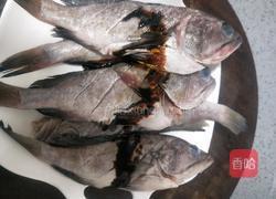 糖烧桂鱼仔的做法图解3