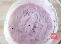 蓝莓炒酸奶的做法图解2