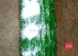 黄瓜鸡蛋软饼的做法图解1