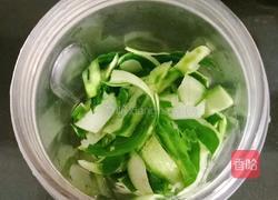 黄瓜鸡蛋软饼的做法图解3