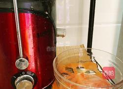 花形西瓜馒头的做法图解3