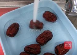 红枣桂圆红豆粥的做法图解4