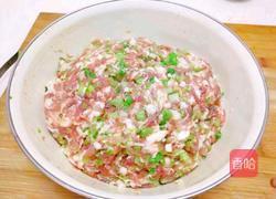 芹菜猪肉馅儿饺子的做法图解2