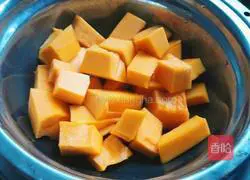 Illustration of how to make star-shaped pumpkin steamed buns 3