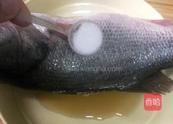 清蒸鲈鱼的做法图解7