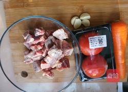 番茄牛腩汤的做法图解1