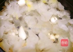 莲子百合银耳羹的做法图解5