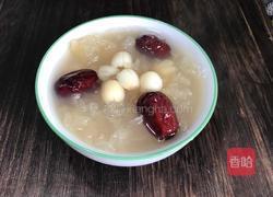 红枣莲子银耳汤的做法图解11