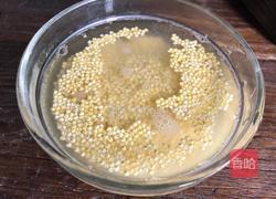 莲子百合小米粥的做法图解6