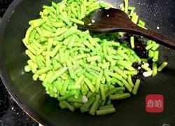 豇豆炒肉片的做法图解6