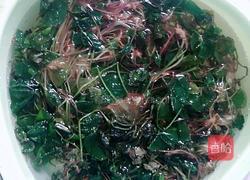 牛腩雷公根汤的做法图解3