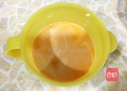 香蕉、火龙果、黑芝麻松饼的做法图解2