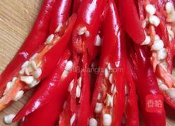 红椒肉丝炒豇豆的做法图解3