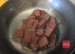 鸭血炒大蒜的做法图解3