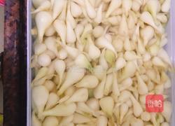 剁椒腌茭头的做法图解2