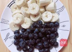 蓝莓冰淇淋奶昔|养颜抗衰老的做法图解2