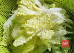 手撕白菜炒油豆腐的做法图解2