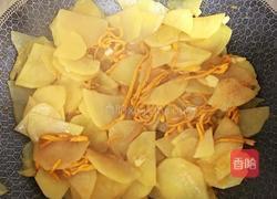 虫草菇炒土豆片的做法图解5