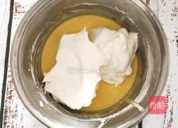戚风蛋糕的做法图解10