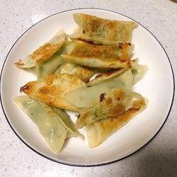 生煎饺子（韭菜鸡蛋）的做法[图]