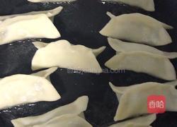 生煎饺子（韭菜鸡蛋）的做法图解5