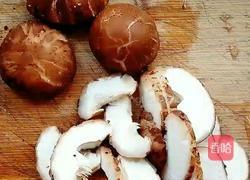 蒜蓉虾油炒意面的做法图解3