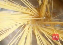 蒜蓉虾油炒意面的做法图解8