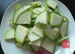 西葫芦火腿小炒的做法图解2